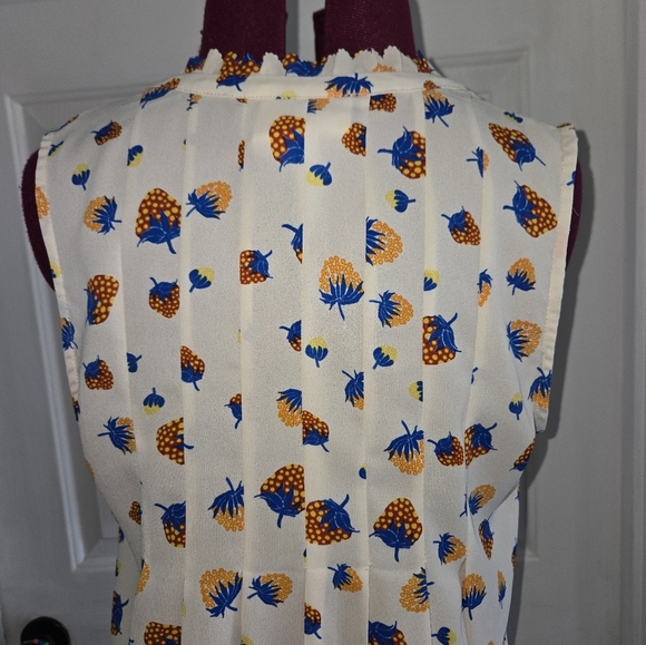 Maeve By Anthropologie Fragola Strawberry Ruffle Tank Blouse Size 4 - Picture 5 of 9